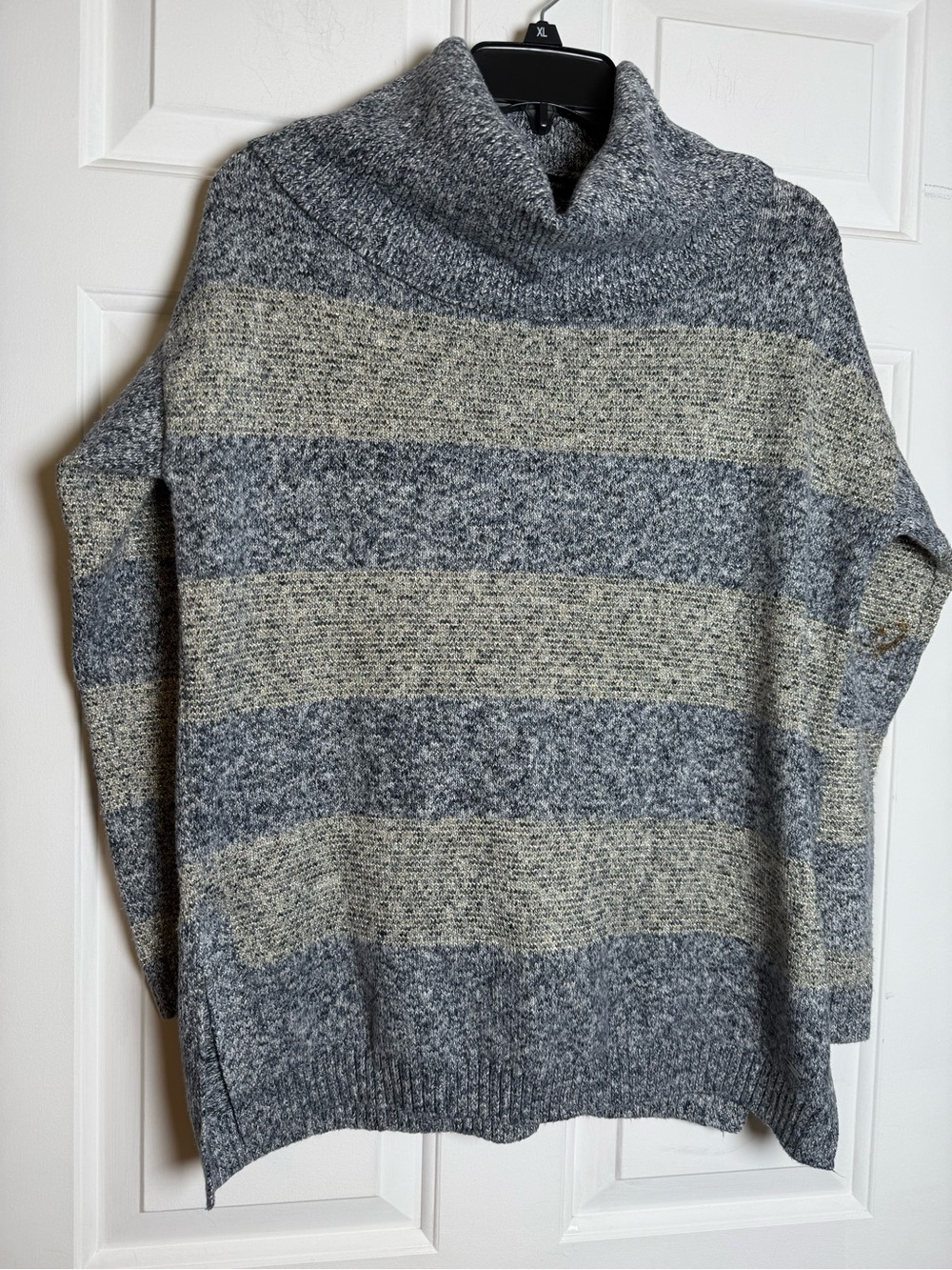 Tommy Hilfiger Women's Navy & Gold Metallic Sweater SMALL Striped Knit Cowl Neck